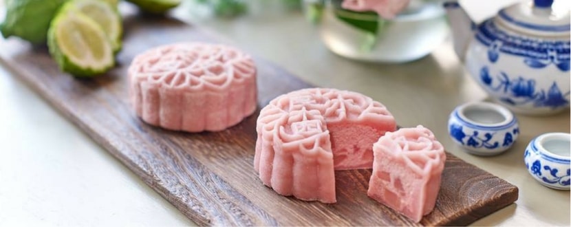 2 mooncakes