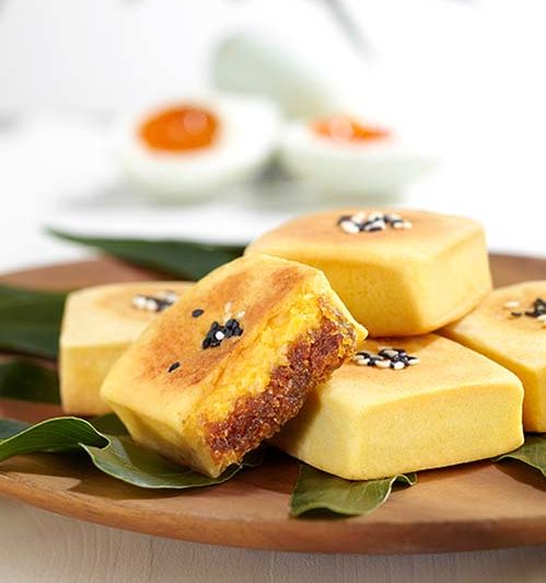 Thye Moh Chan Pineapple and Salted Egg Pastries CNY Goodies 2019
