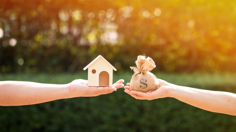 What Is A Home Equity Loan And How It Helps Tackle Debt Singsaver