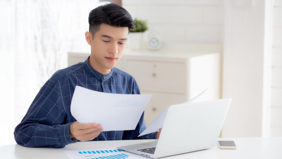 Buying Insurance: Pros & Cons Of Limited Premium Payment Term Lending