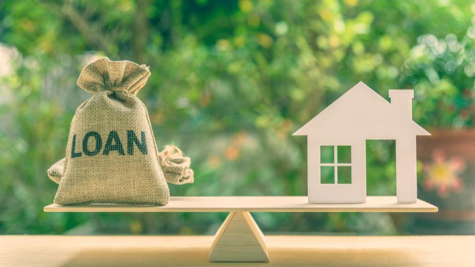 Getting A Bank Loan For HDB vs A HDB Housing Loan – What’s The Difference?