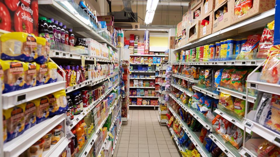 Ang Mo Supermarket Complete Guide – Which Items Are Cheap & Outlet Locations